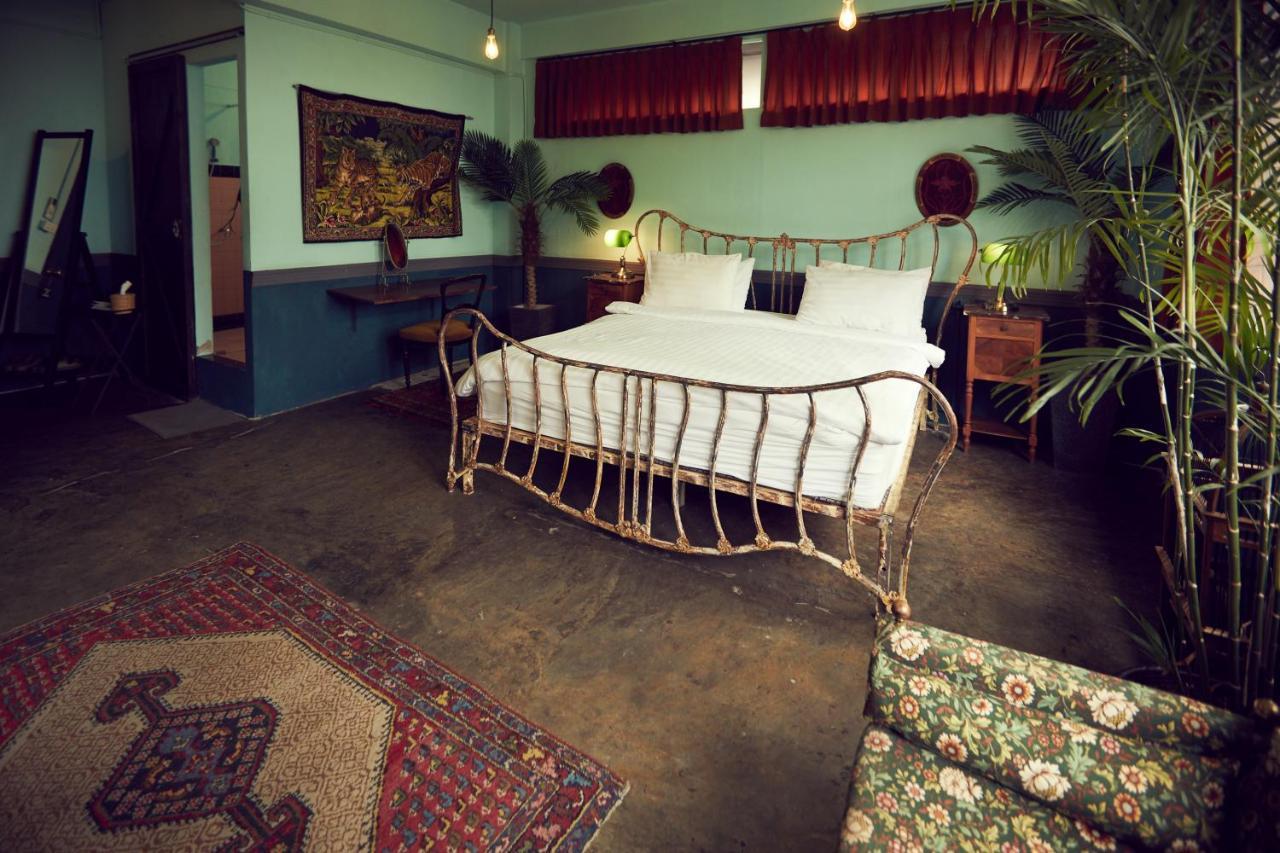 The Mustang Nero Hotel Бангкок Экстерьер фото